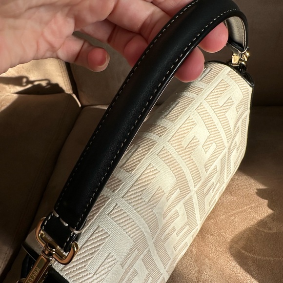 Authentic Fendi Baguette FF - Tote Bag - Picture 8 of 8